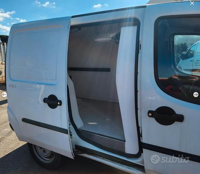 Usata Fiat Doblò 103 CV (75 kW) 2004 Bianco Monovolume