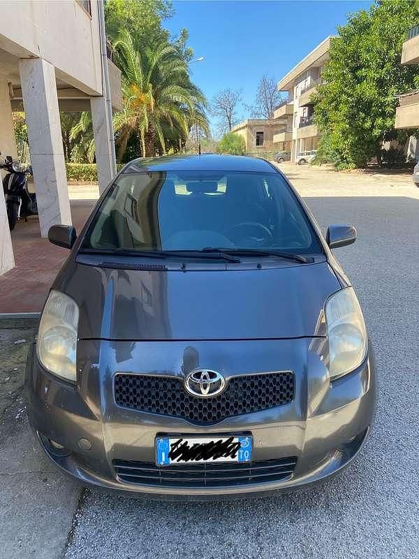 Usata Toyota Yaris 90 CV (66 kW) 2009 Utilitaria