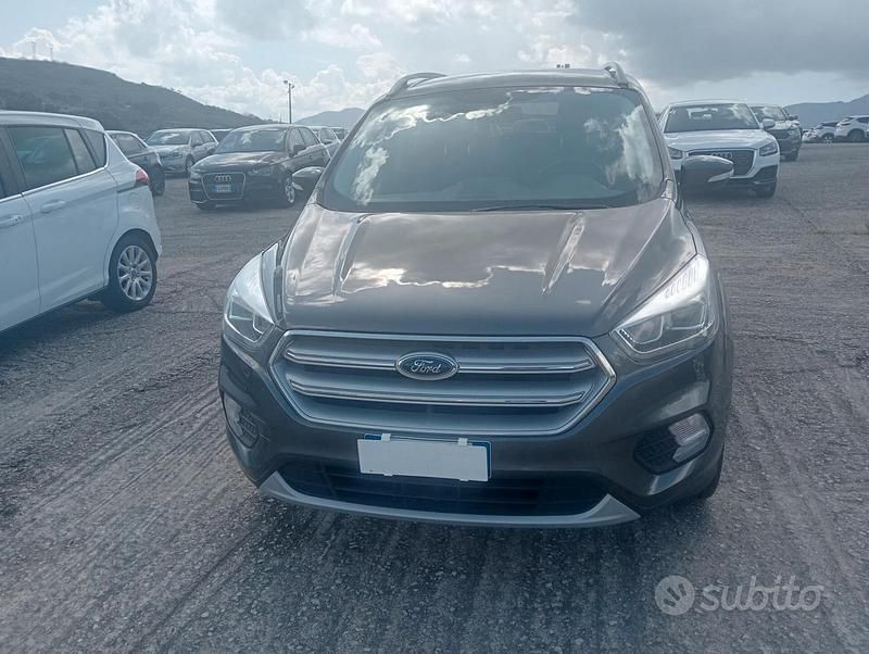 Usata Ford Kuga S 120 CV (88 kW) 2018 Grigio SUV