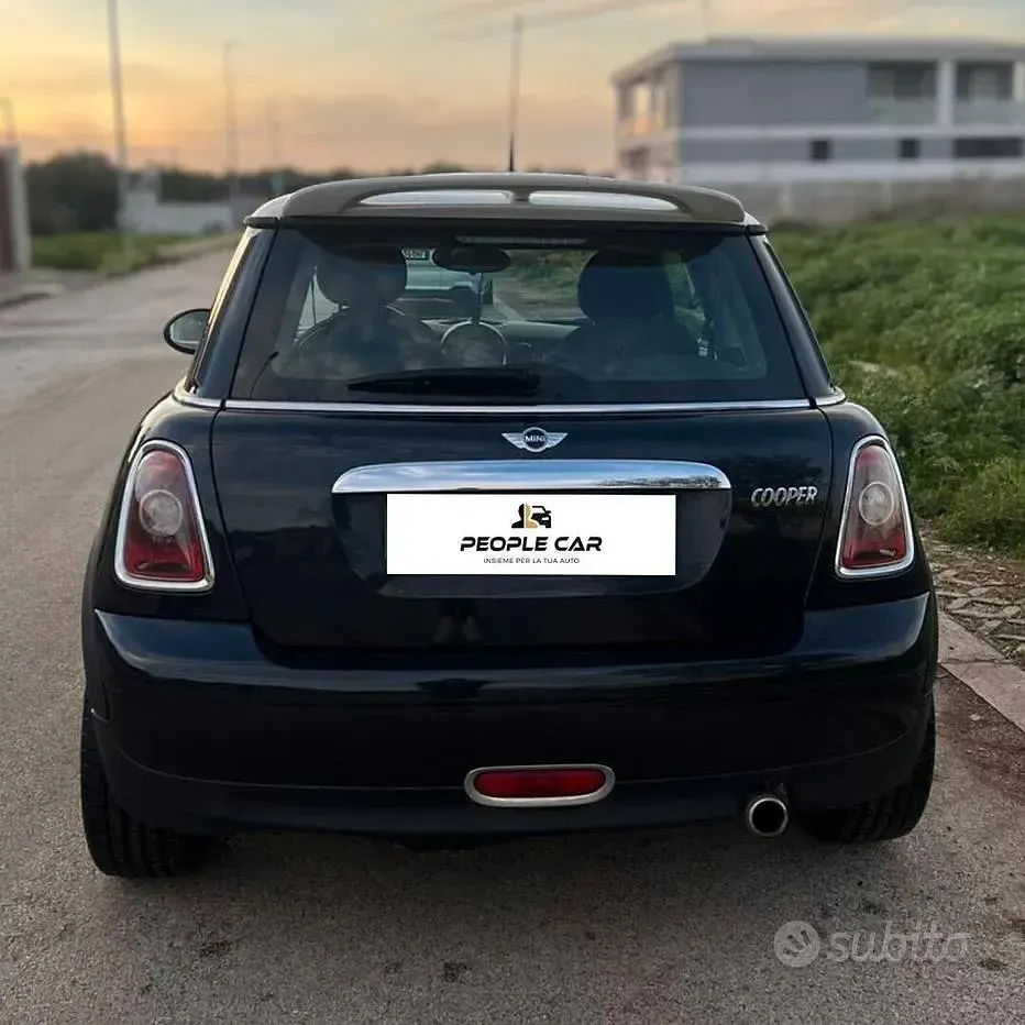 Usata Mini Cooper 120 CV (88 kW) 2011 Nero Utilitaria
