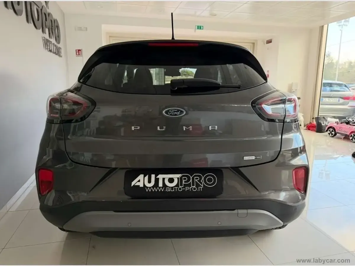 Usata Ford Puma 124 CV (91 kW) 2020 Grigio SUV