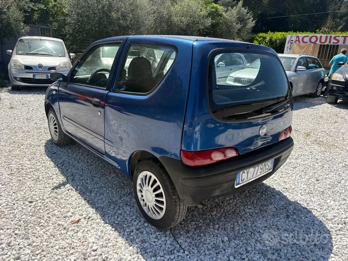 Usata Fiat 600 54 CV (39 kW) 2005 Bluazzurro Utilitaria
