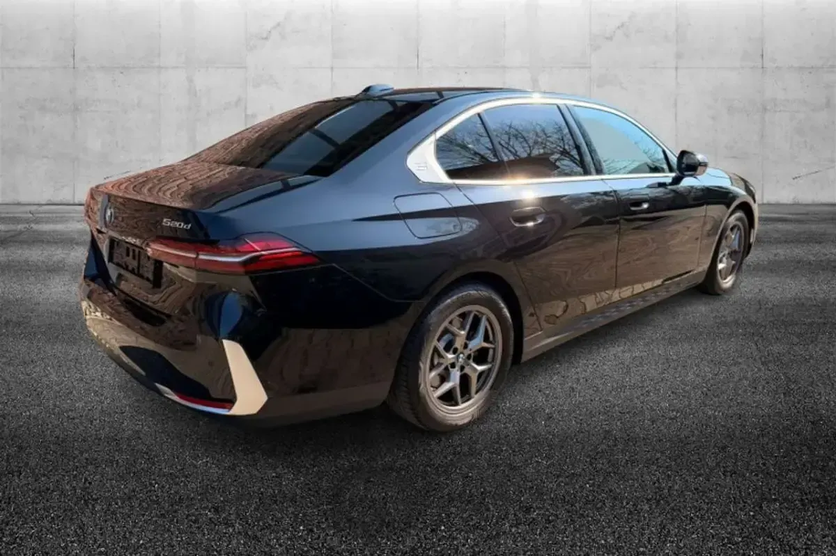 Usata BMW 520 197 CV (144 kW) 2024 Nero SUV