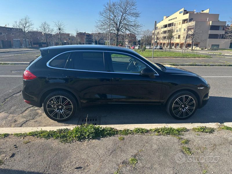 Usata Porsche Cayenne 250 CV (183 kW) 2011 SUV