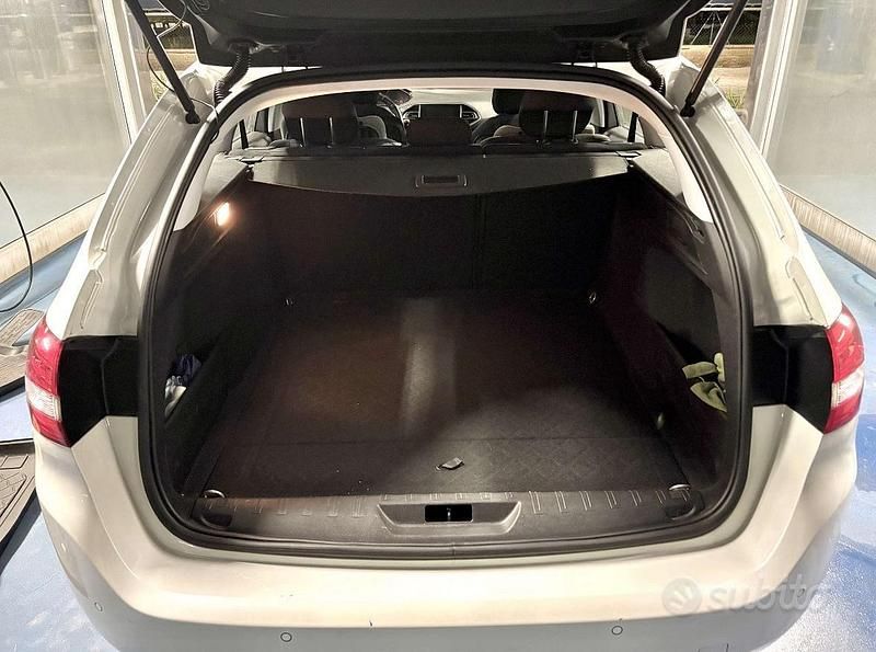 Usata Peugeot 308 SW 2019 Bianco Station wagon