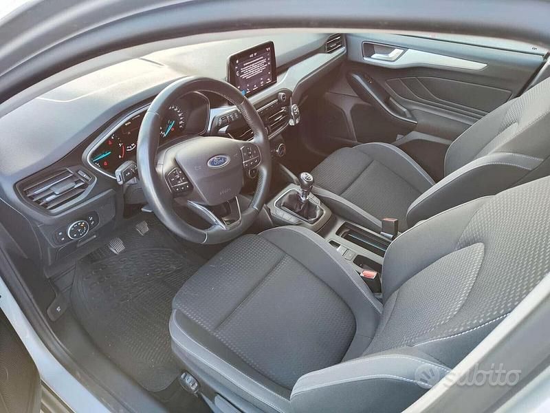 Usata Ford Focus Titanium 120 CV (88 kW) 2019 Grigio Berlina