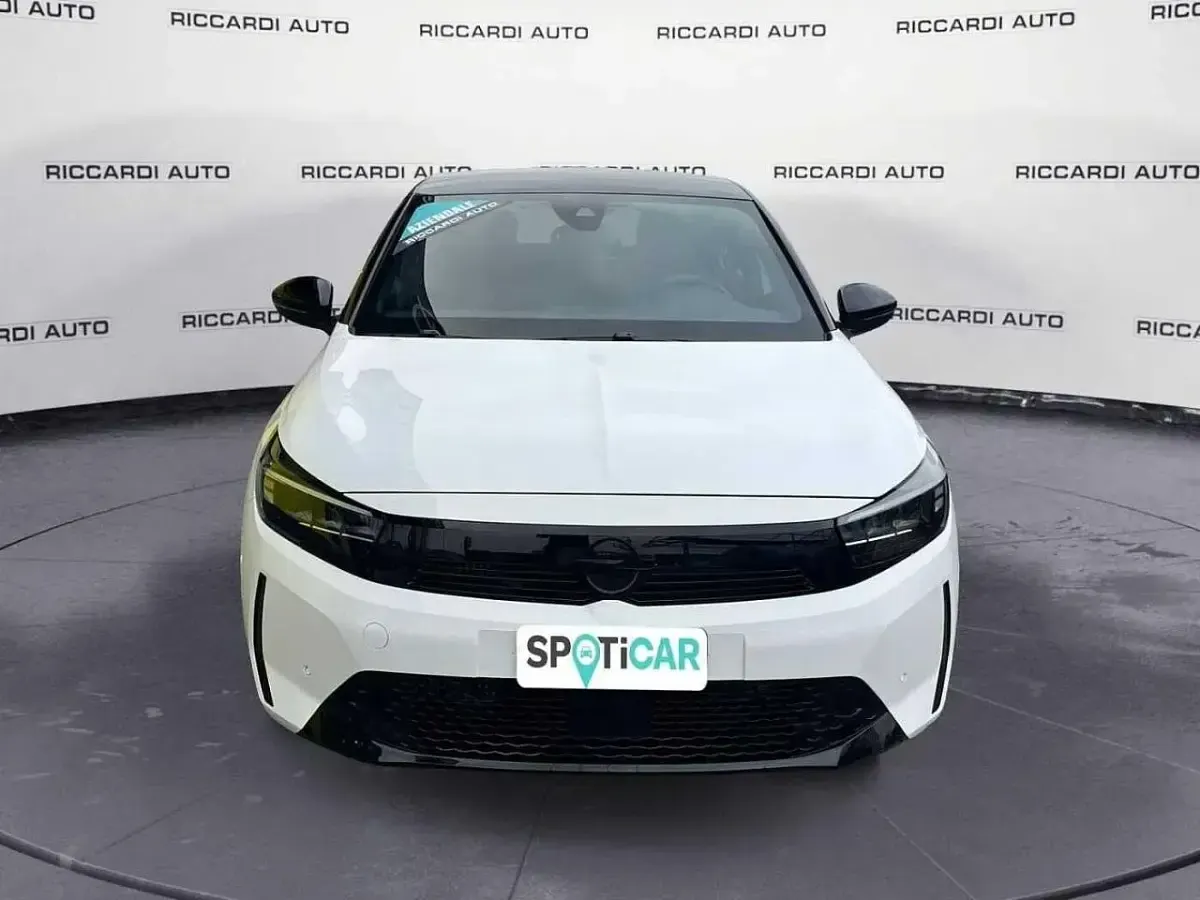 Nuova Opel Corsa 100 CV (73 kW) 2026 Bianco Utilitaria