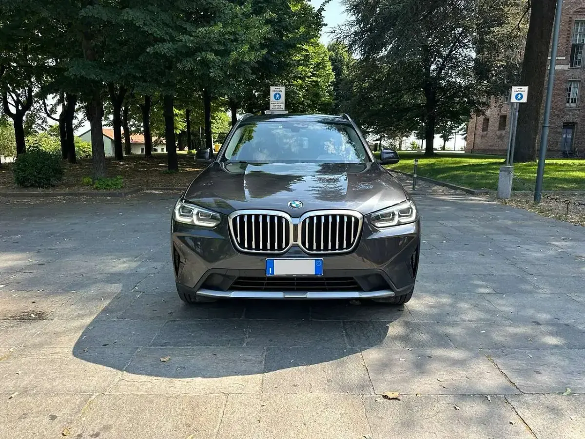 Usata BMW X3 Efficient Dynamics 150 CV (110 kW) 2022 Sophisto grey SUV