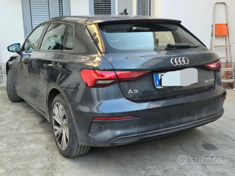 Usata Audi A3 Sportback 150 CV (110 kW) 2021 Grigio Utilitaria