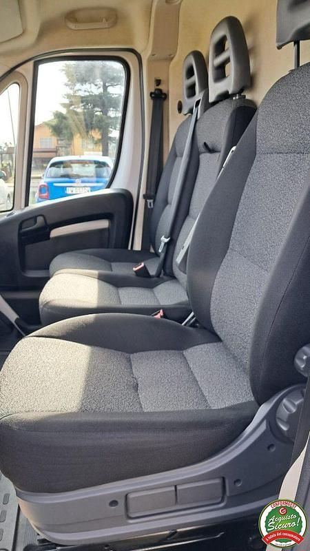 Usata Fiat Ducato 33 140 CV (102 kW) 2021 Bianco Furgone