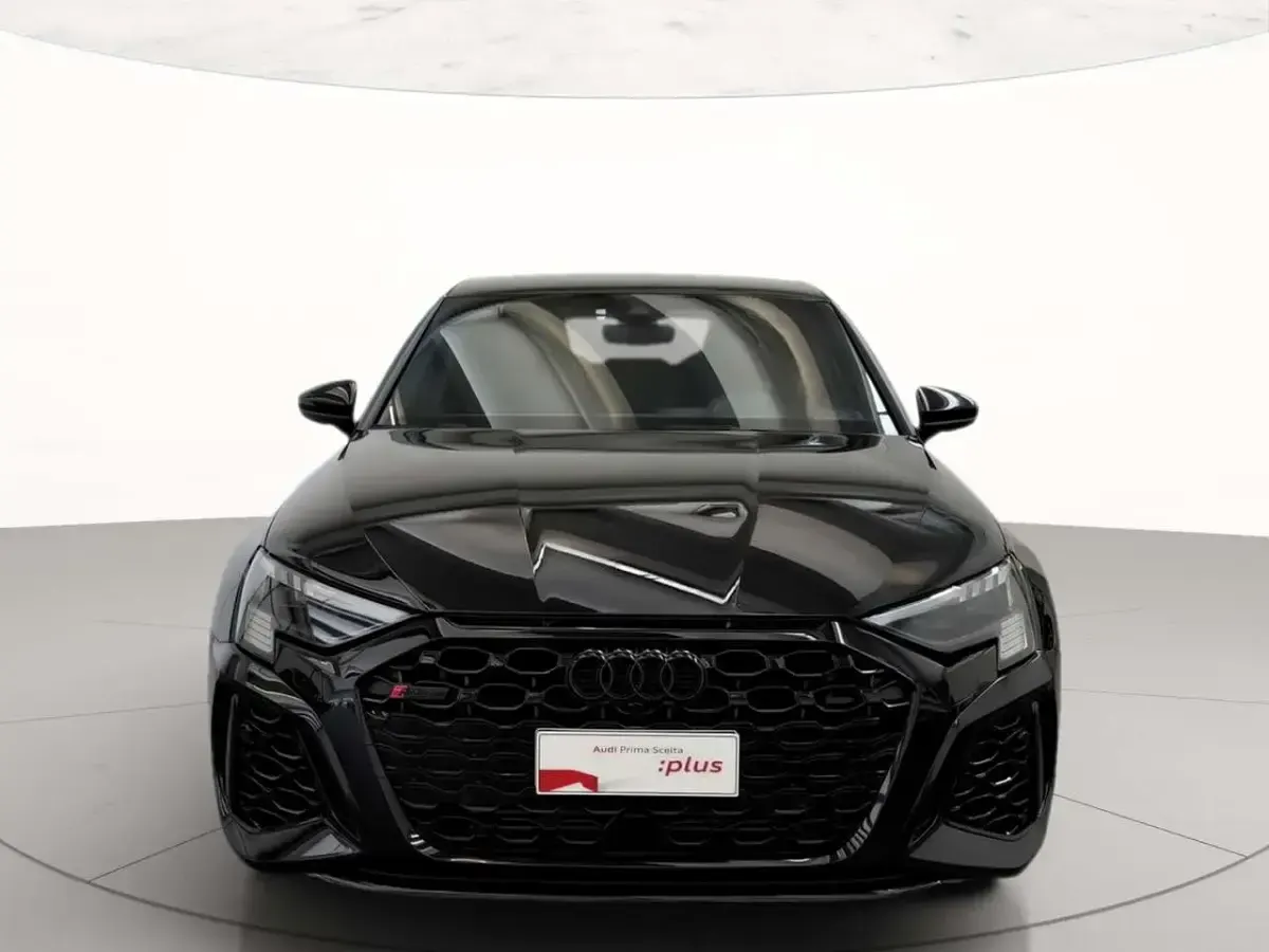 Usata Audi RS3 Design 400 CV (294 kW) 2023 Nero mito metallizzato Berlina