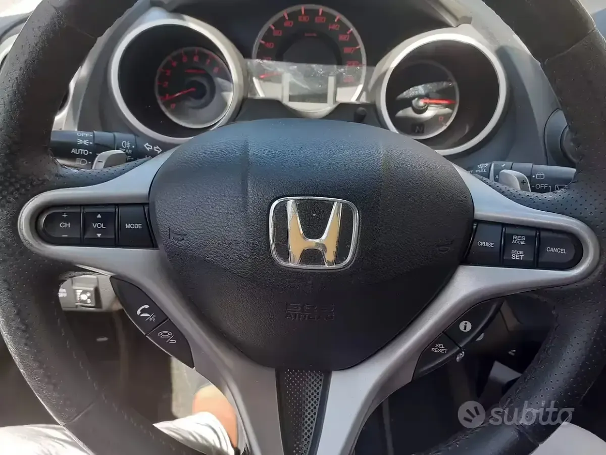 Usata Honda Jazz 99 CV (72 kW) 2009 Utilitaria