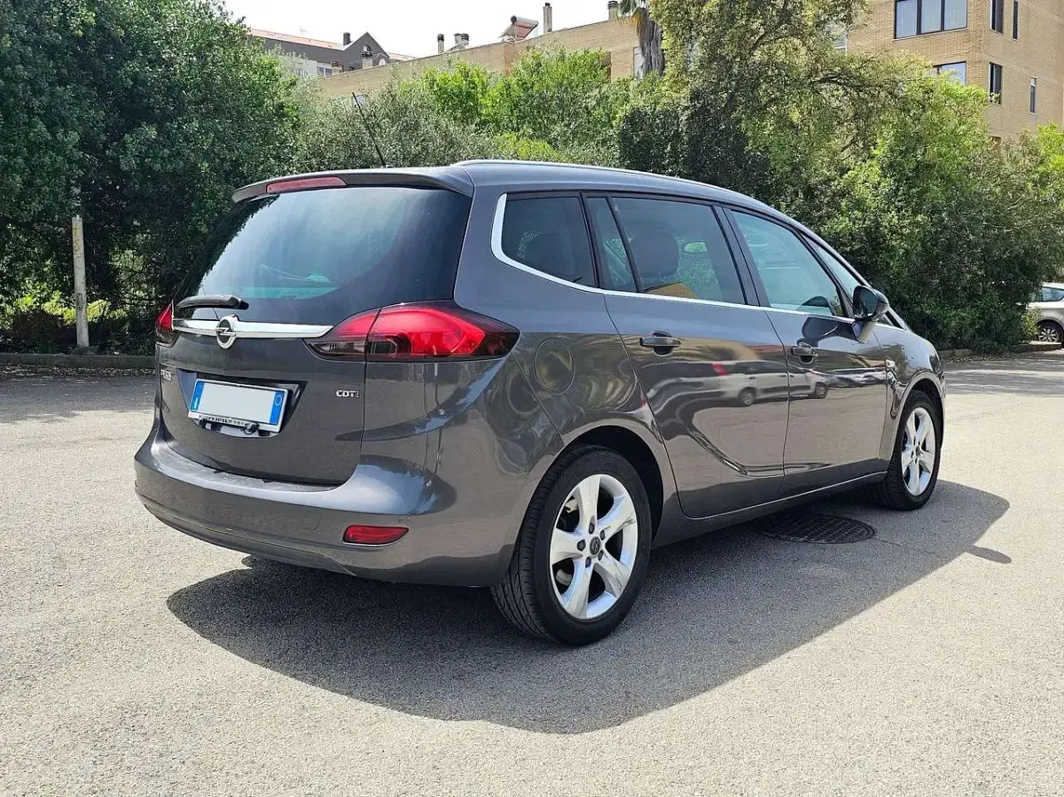 Usata Opel Zafira Tourer Cosmo 110 CV (80 kW) 2012 Other Monovolume