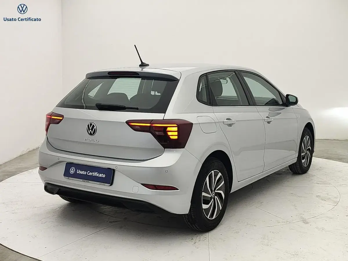 Usata VW Polo Life 95 CV (69 kW) 2025 Argento Utilitaria