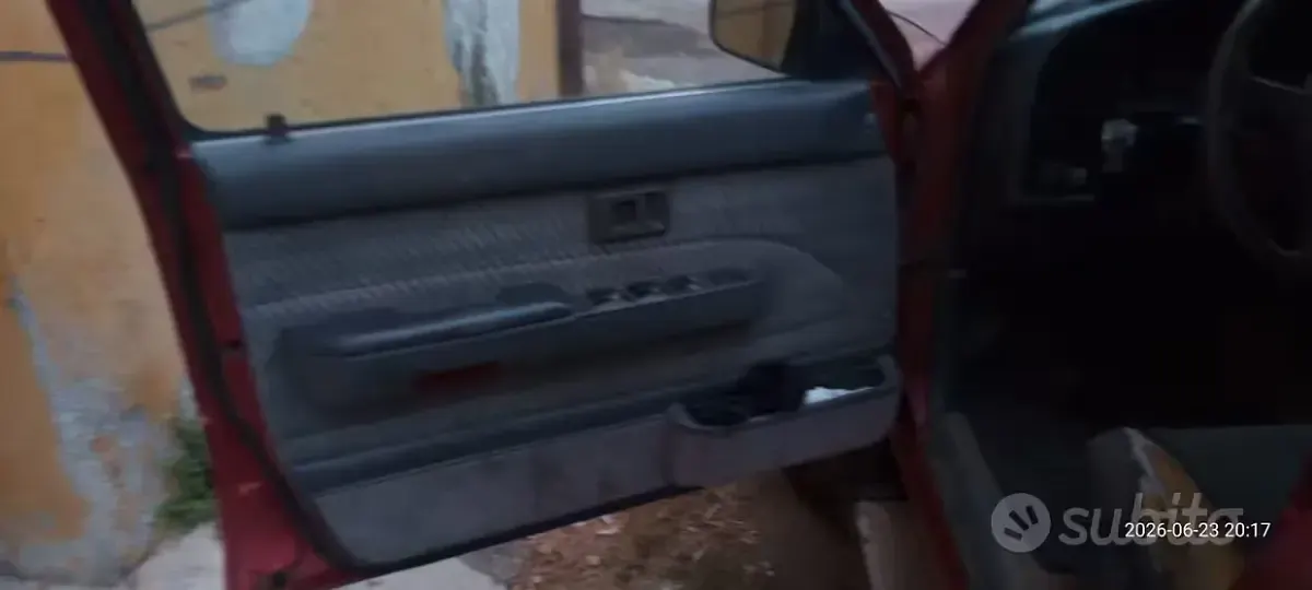 Usata Toyota 4 Runner 90 CV (66 kW) 1993 Rosso SUV