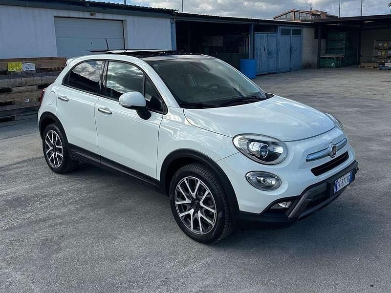 Bianco Usata 2016 Fiat 500X Cross Plus SUV | 10.800 € (Buon prezzo) - Immagine 1/4