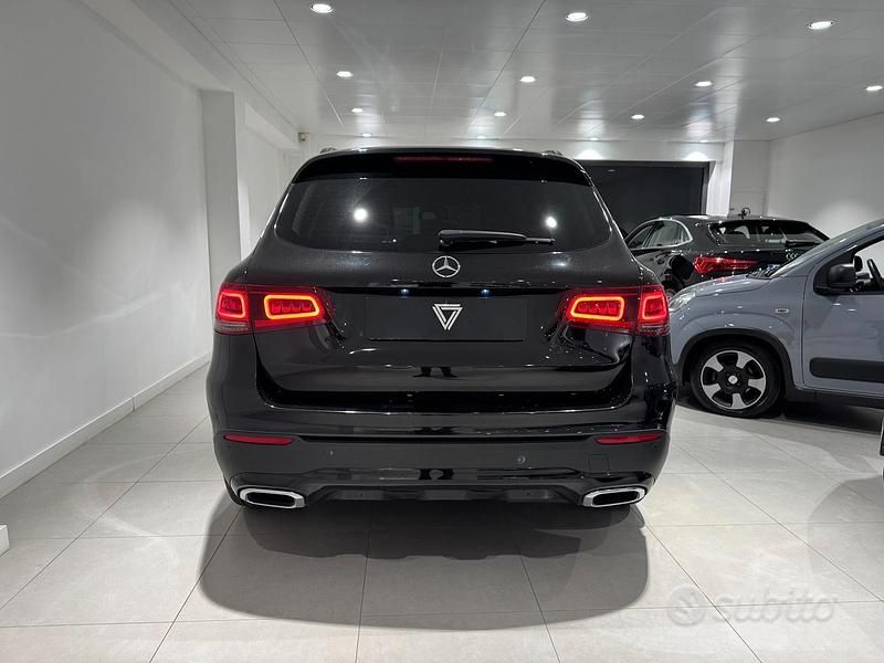 Usata Mercedes GLC200 Business 163 CV (119 kW) 2020 Nero SUV