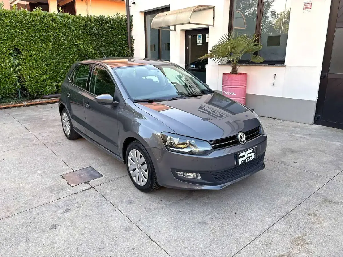 Usata VW Polo Comfortline 75 CV (55 kW) 2012 Grigio Utilitaria