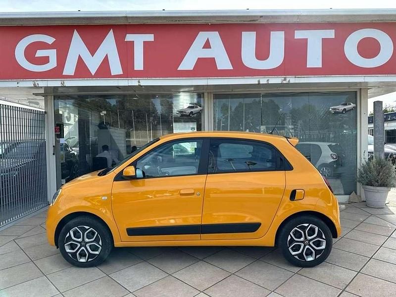 Usata Renault Twingo LIMITED 73 CV (53 kW) 2020 Giallo Utilitaria