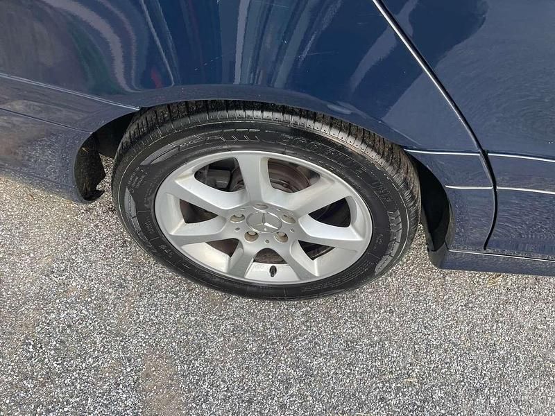 Usata Mercedes C220 Classic 150 CV (110 kW) 2005 Blu/azzurro Station wagon