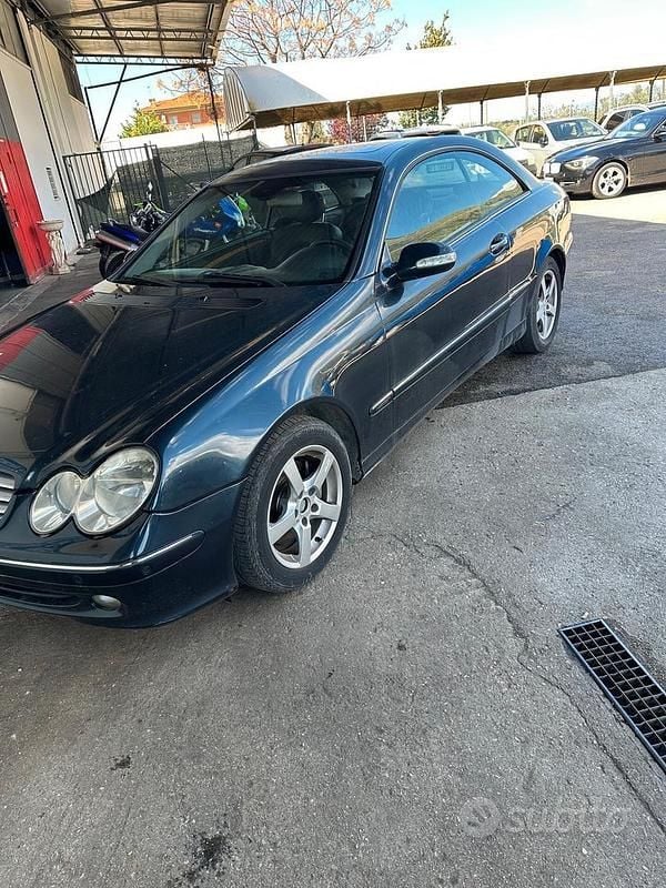 Usata Mercedes CLK270 Elegance 169 CV (124 kW) 2004 Blu Coupé
