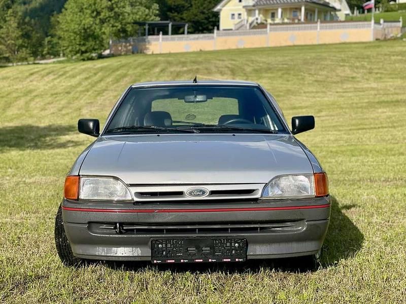 Usata Ford Escort 60 CV (44 kW) 1990 Berlina