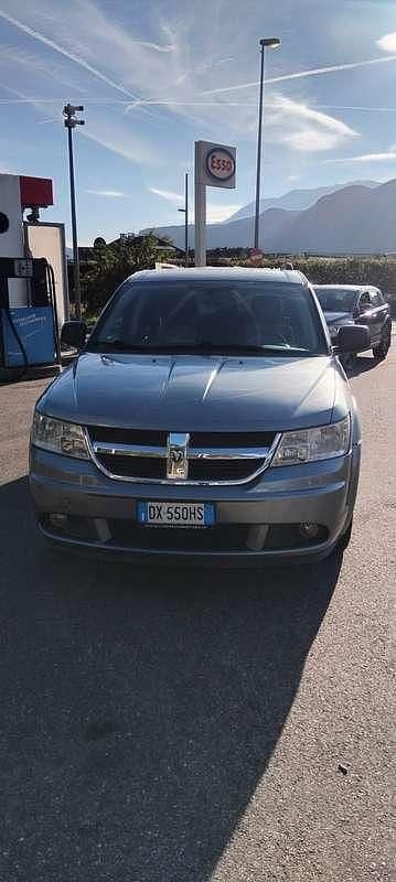 Usata Dodge Journey SE 140 CV (102 kW) 2009 Grigio SUV