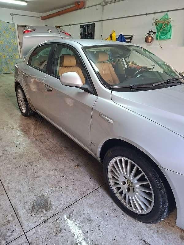 Usata Alfa Romeo 159 Progression 185 CV (136 kW) 2005 Argento Berlina