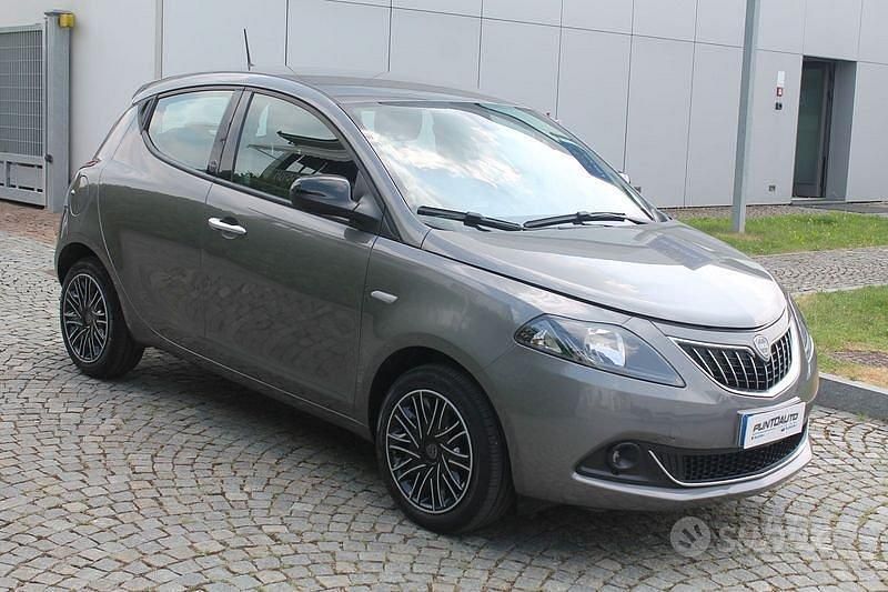 Usata Lancia Ypsilon S 69 CV (50 kW) 2021 Grigio Utilitaria