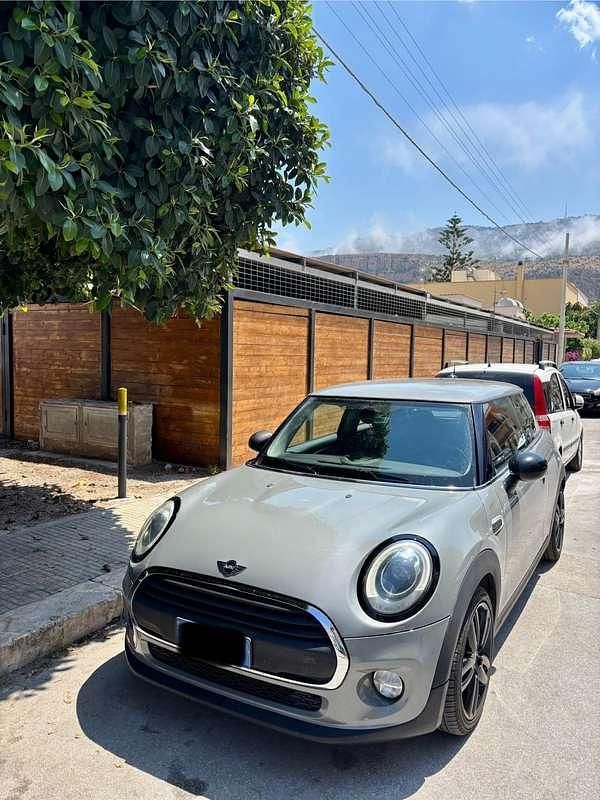 Usata Mini One D Business 95 CV (69 kW) 2015 Utilitaria