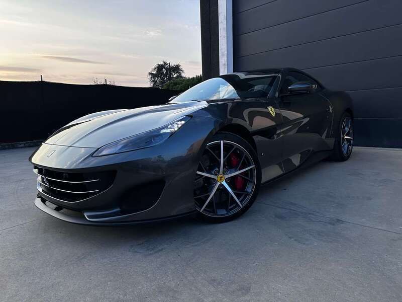 Grigio Usata 2018 Ferrari Portofino Cabrio | 174.990 € (Super prezzo) - Immagine 1/4