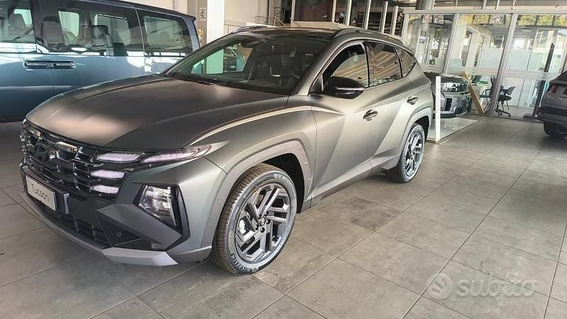 Nuova Hyundai Tucson 160 CV (117 kW) 2025 Grigio SUV