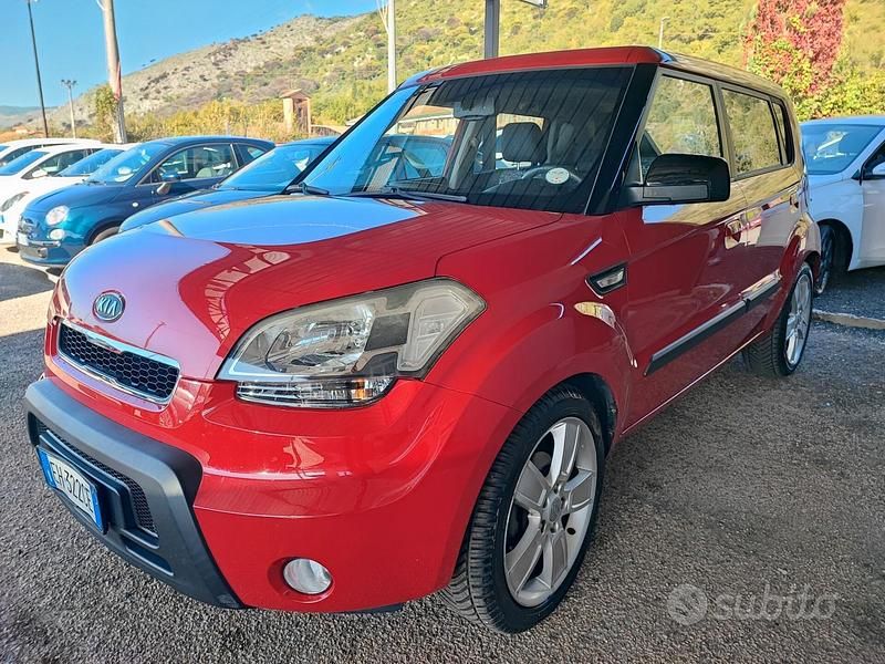 Rosso Usata 2011 Kia Soul SUV | 5700 € (Buon prezzo) - Immagine 1/4