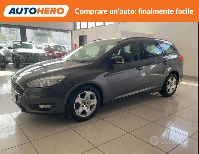 Usata Ford Focus 95 CV (69 kW) 2017 Grigio Station wagon