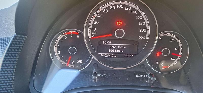 Usata VW up! CLUB 75 CV (55 kW) 2017 Utilitaria