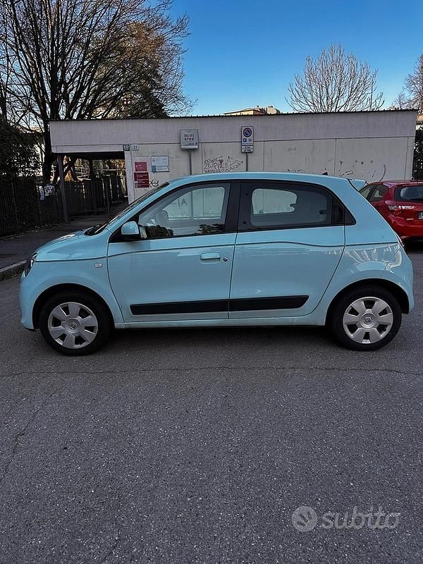 Usata Renault Twingo SE 69 CV (50 kW) 2016 Blu Utilitaria