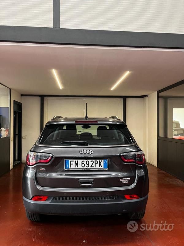 Usata Jeep Compass Longitude 140 CV (102 kW) 2018 Grigio SUV