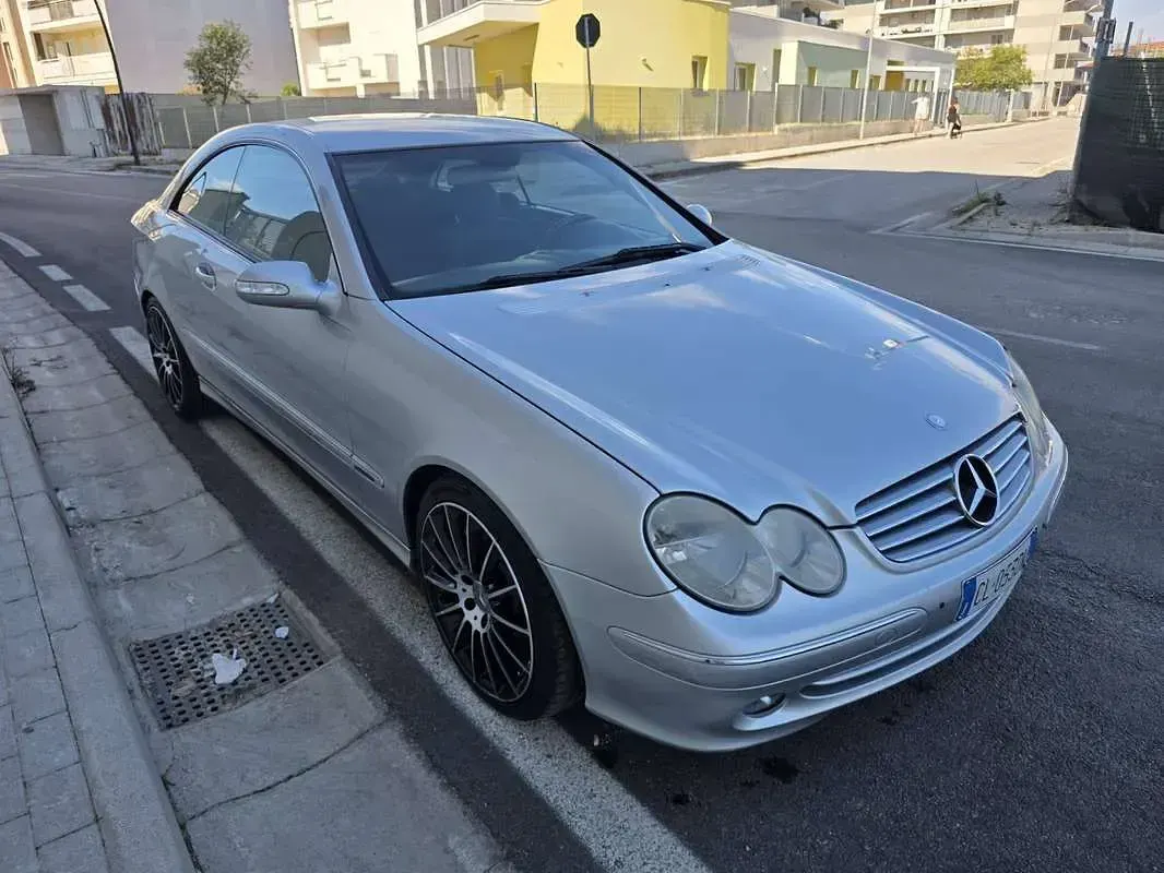 Usata Mercedes CLK200 Elegance 163 CV (119 kW) 2003 Argento Coupé