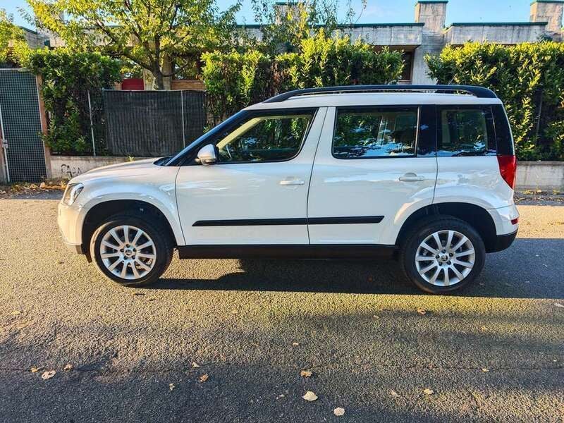 Bianco Usata 2015 Skoda Yeti Design Edition SUV | 15.400 € (Cara) - Immagine 1/4