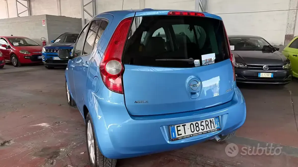 Usata Opel Agila 68 CV (50 kW) 2014 Bluazzurro Utilitaria