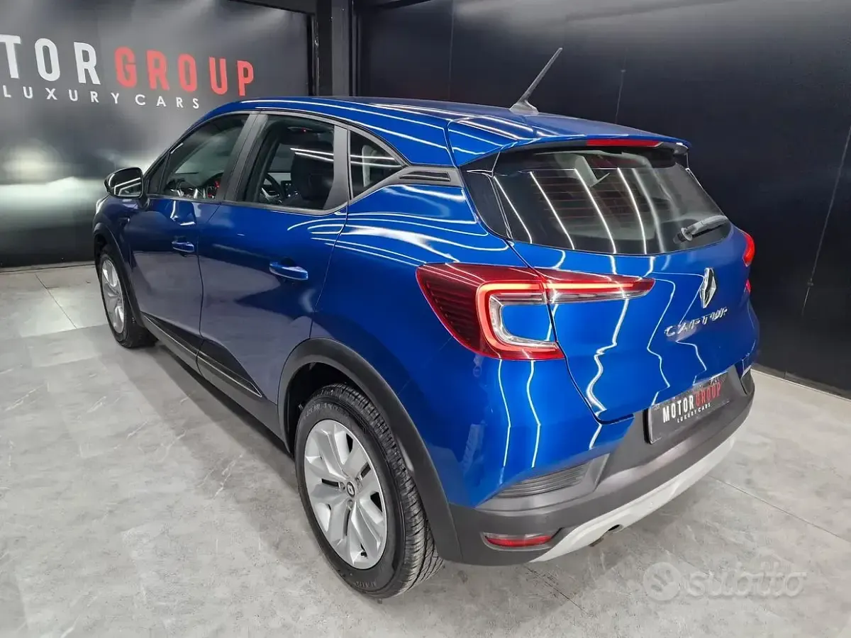 Usata Renault Captur Intens 92 CV (67 kW) 2022 Bluazzurro SUV