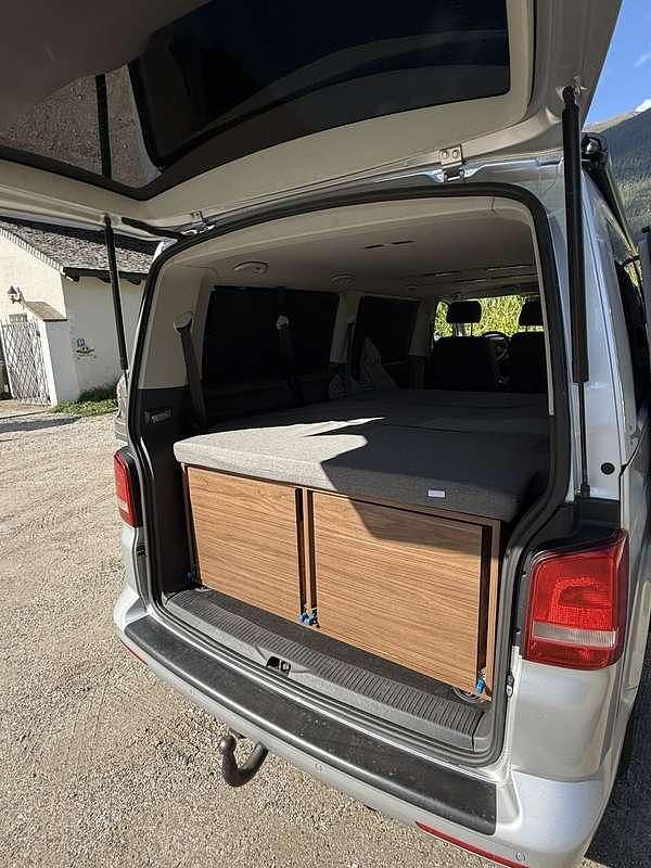 Usata VW Caravelle Comfortline 140 CV (102 kW) 2012 Grigio Furgone