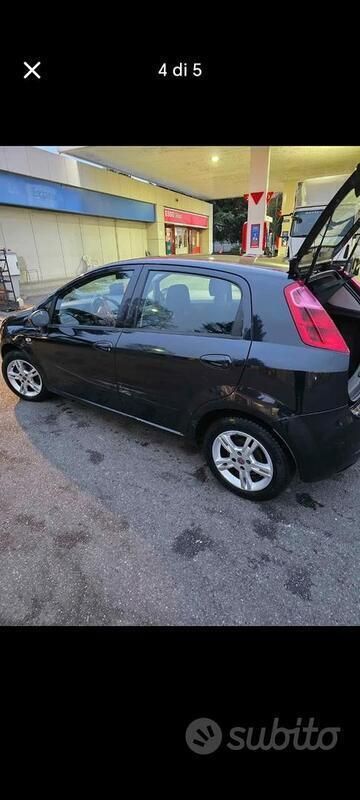 Usata Fiat Grande Punto 75 CV (55 kW) 2009 Nero Utilitaria