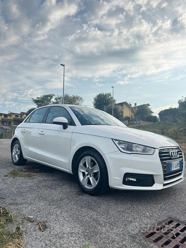 Usata Audi A1 Sportback Ambiente 90 CV (66 kW) 2016 Bianco Utilitaria