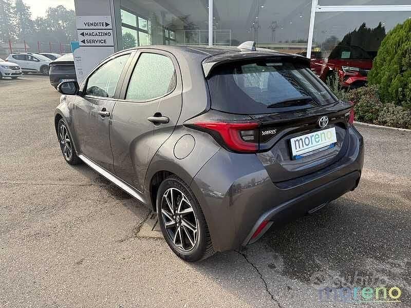 Usata Toyota Yaris Hybrid Trend 116 CV (85 kW) 2022 Grigio Utilitaria