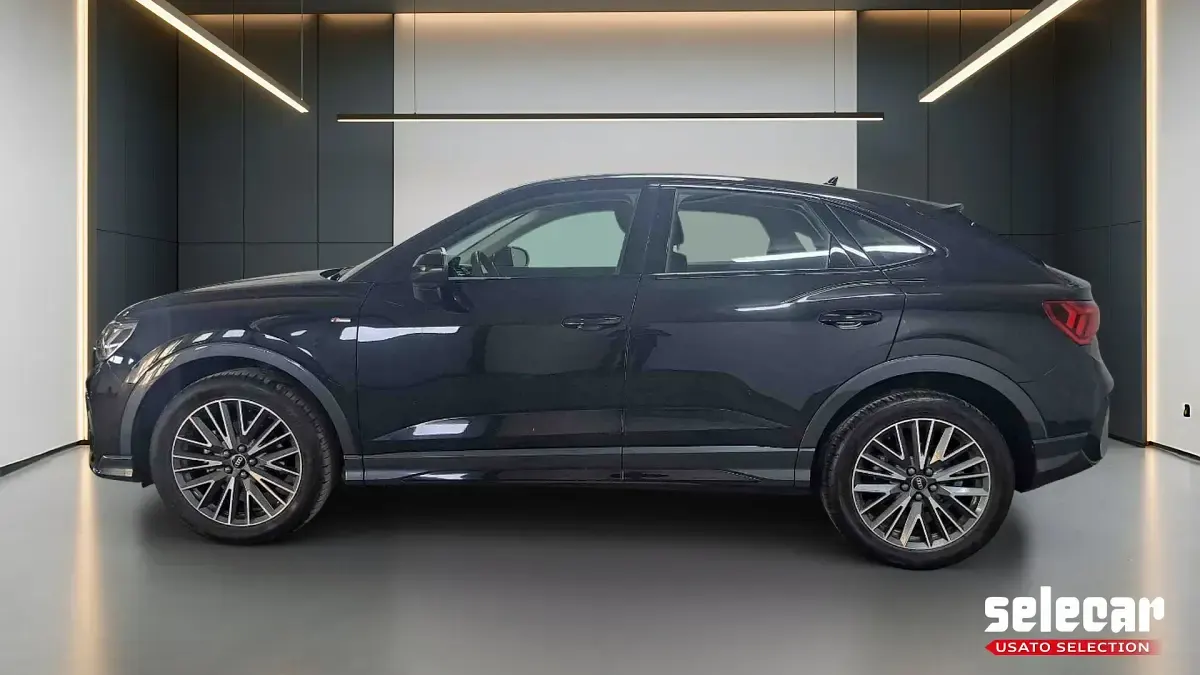 Usata Audi Q3 Sportback S-Line 150 CV (110 kW) 2022 A1 nero SUV