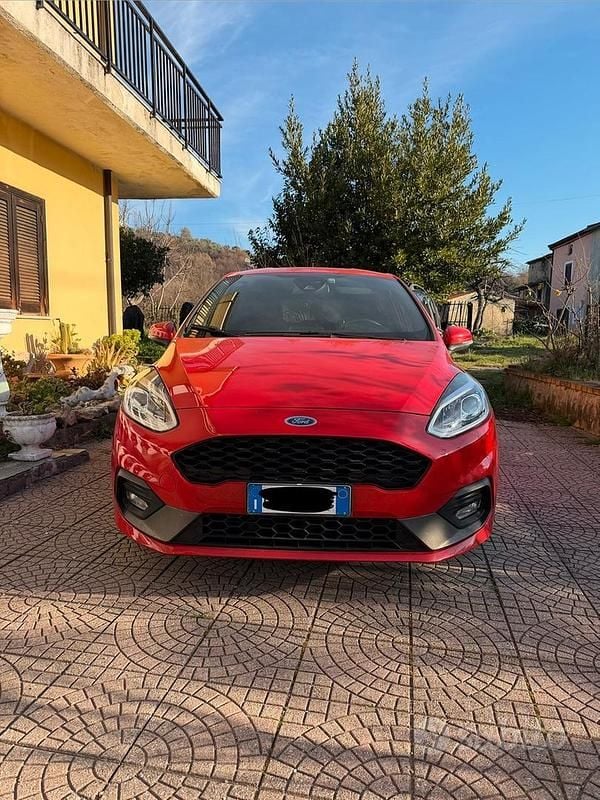 Rosso Usata 2019 Ford Fiesta ST-Line Berlina | 13.000 € (Buon prezzo) - Immagine 1/4