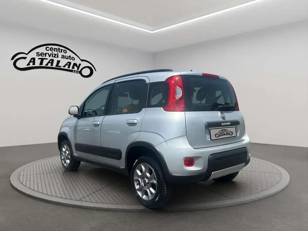 Usata Fiat Panda 4x4 75 CV (55 kW) 2013 Grigio chiaro Utilitaria