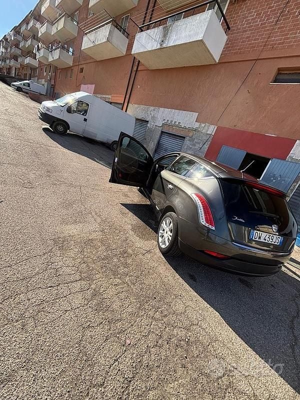 Usata Lancia Delta 2010 Grigio Utilitaria