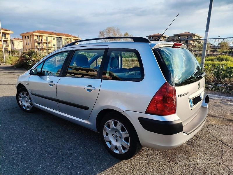 Usata Peugeot 307 110 CV (80 kW) 2007 Grigio Station wagon